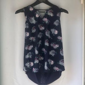 Liano Back Detail Top, NEW - Stitch Fix.